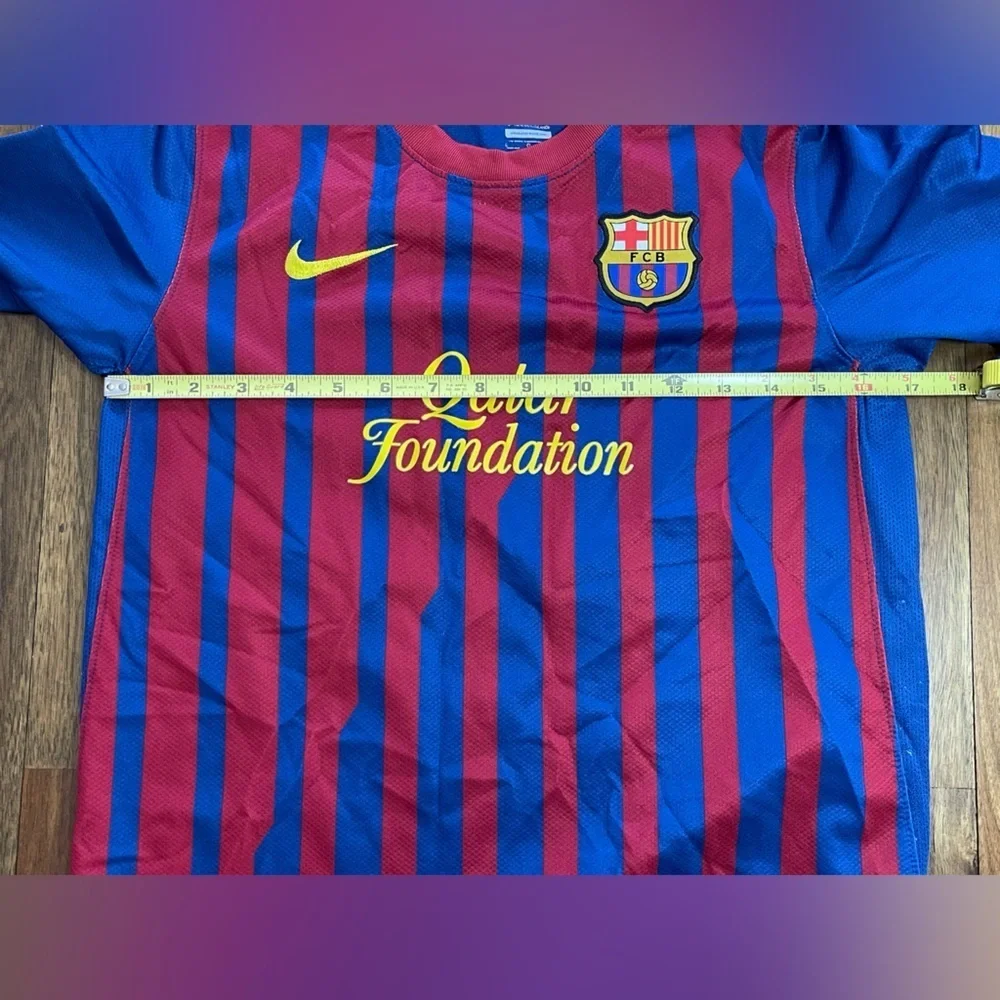 Nike Kids FC Barcelona 2011/2012 home football shirt